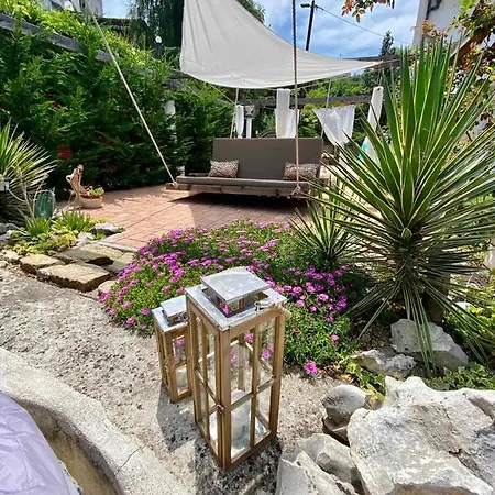 Garden View Studio Apartamento