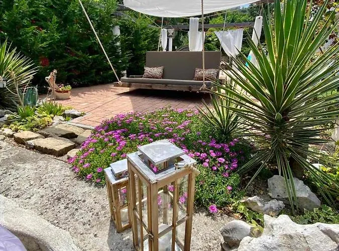 Garden View Studio 公寓